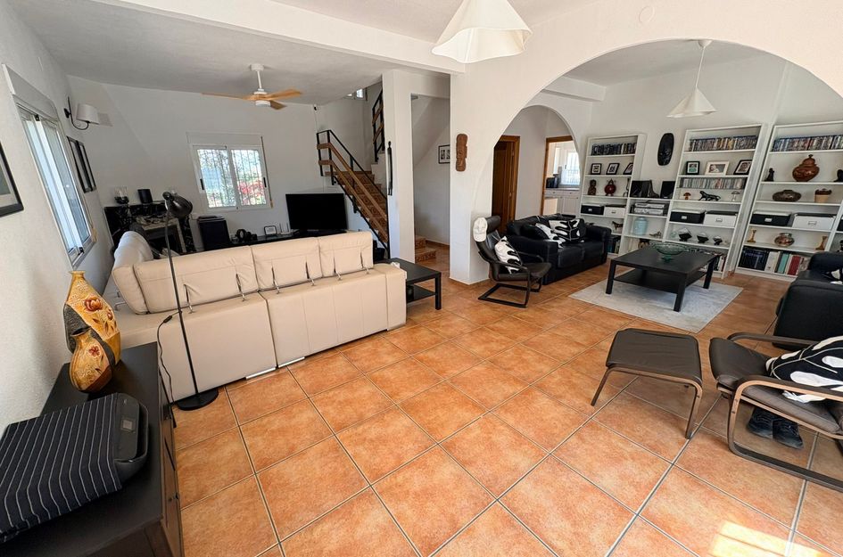 Villa in Cañadas de San Pedro