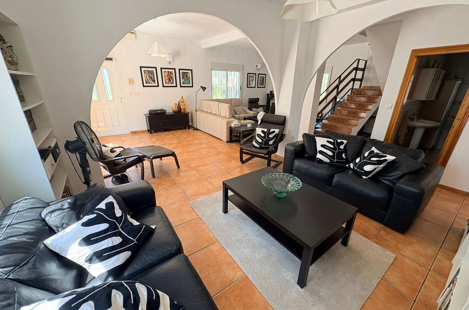Villa in Cañadas de San Pedro