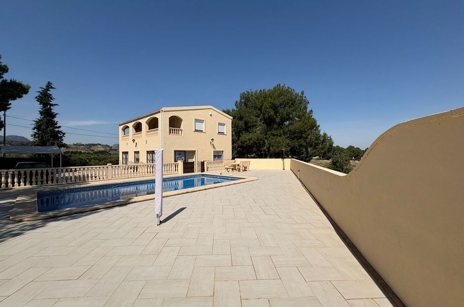 Villa in Cañadas de San Pedro