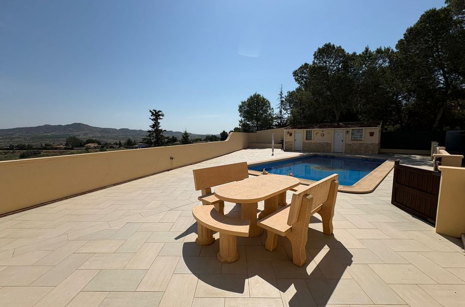 Villa in Cañadas de San Pedro