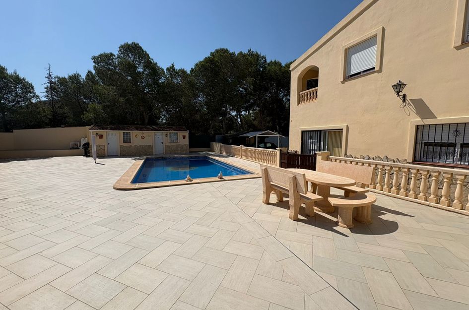 Villa in Cañadas de San Pedro