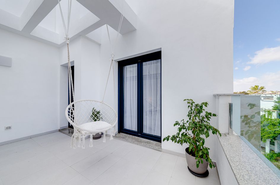 Huis in Res. Las Filipinas