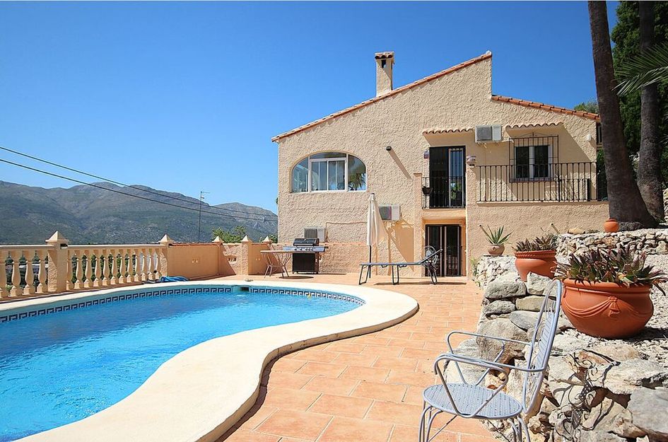 Villa in Orba