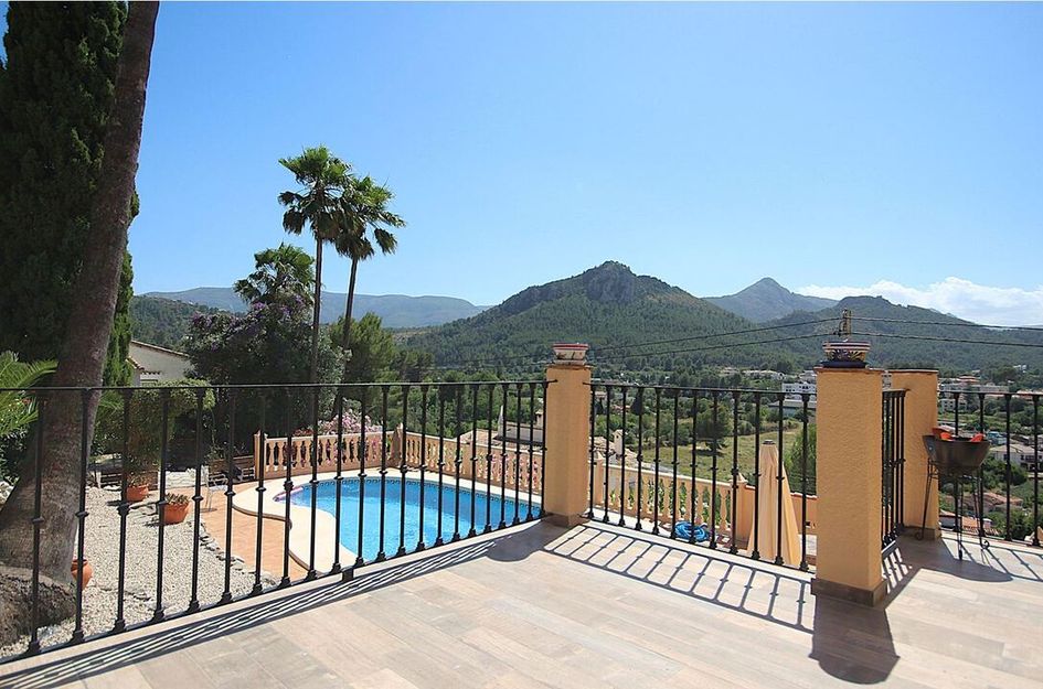Villa in Orba