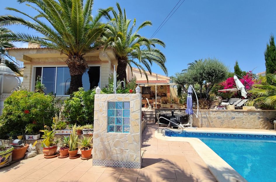 Villa in Quesada
