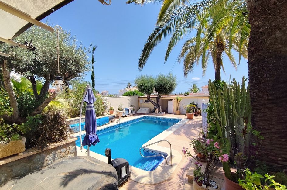 Villa in Quesada