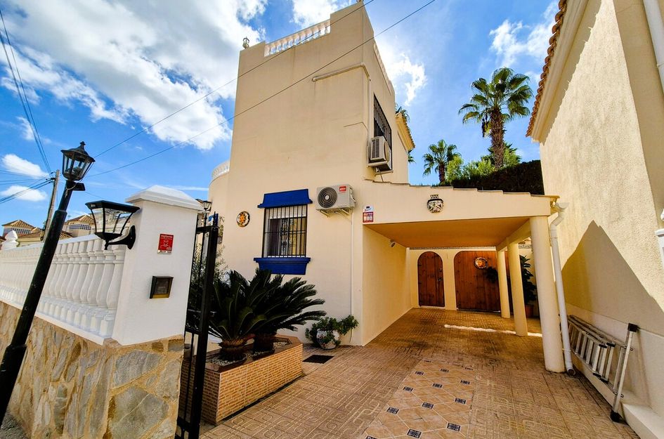 Villa in Res. Las Filipinas