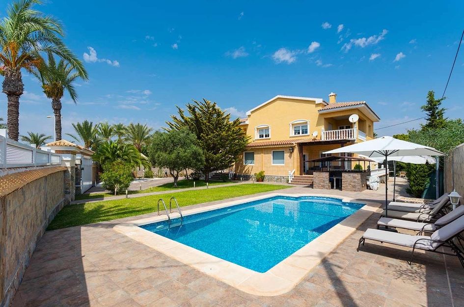 Villa in Dehesa de Campoamor