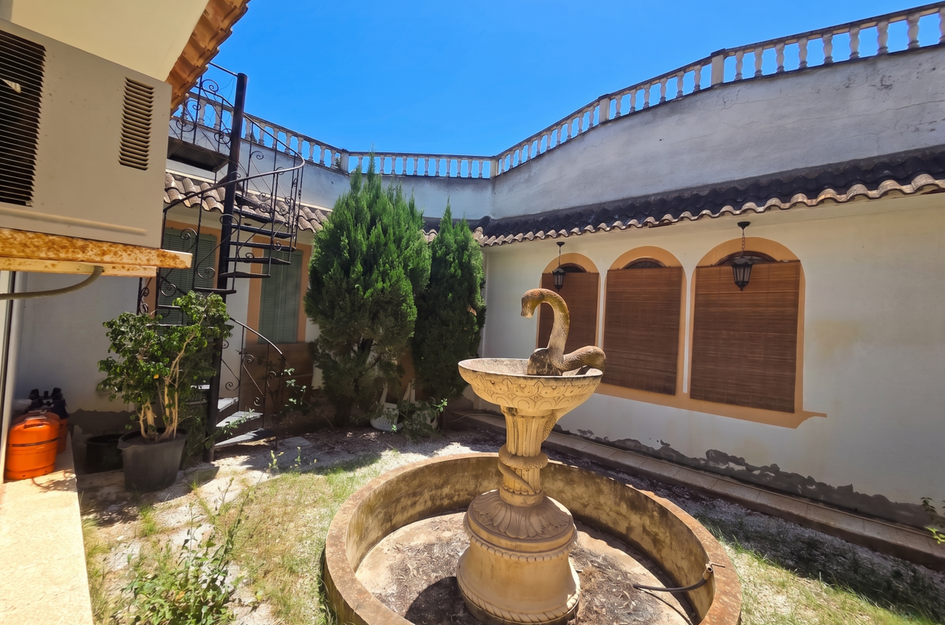 Villa in Elx