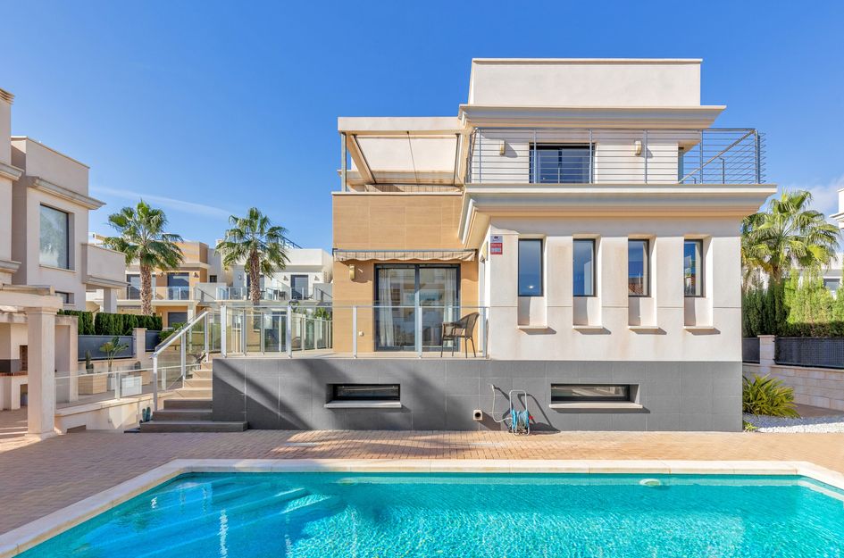 Villa in Orihuela