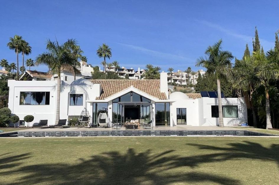 Villa in Cortés