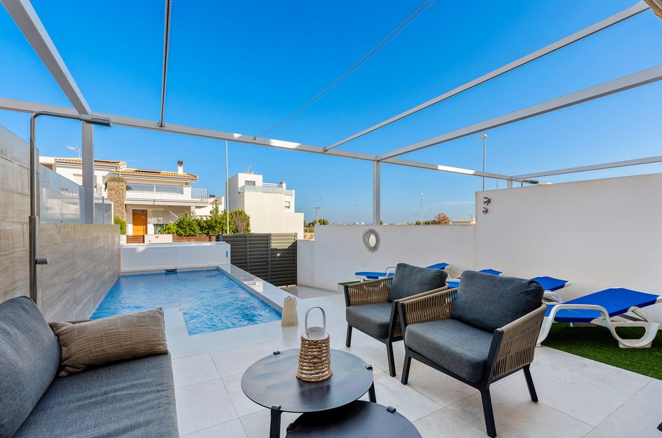 Halfvrijstaand in Formentera del Segura