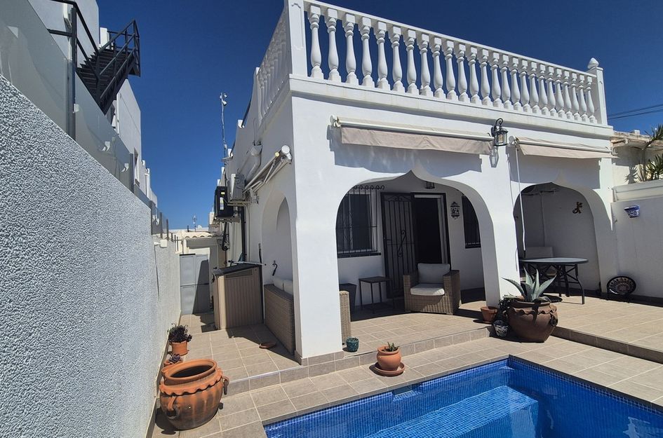 Halfvrijstaand in San Miguel de Salinas