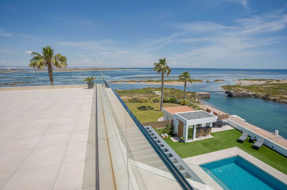 Villa in Santiago de la Ribera
