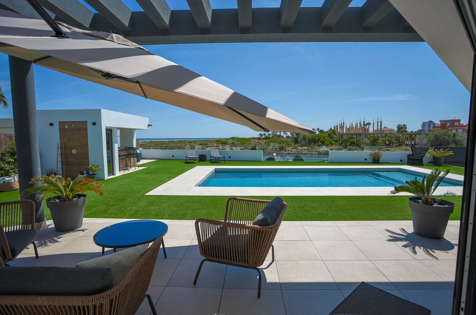 Villa in Santiago de la Ribera