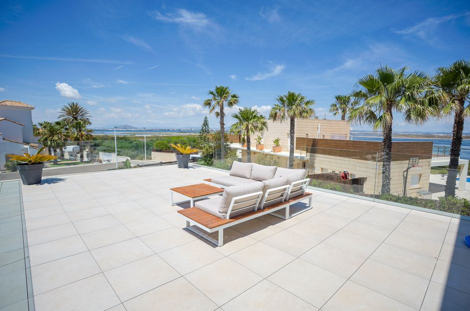Villa in Santiago de la Ribera