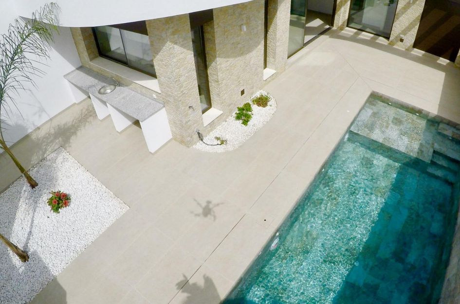 Halfvrijstaand in Heredades