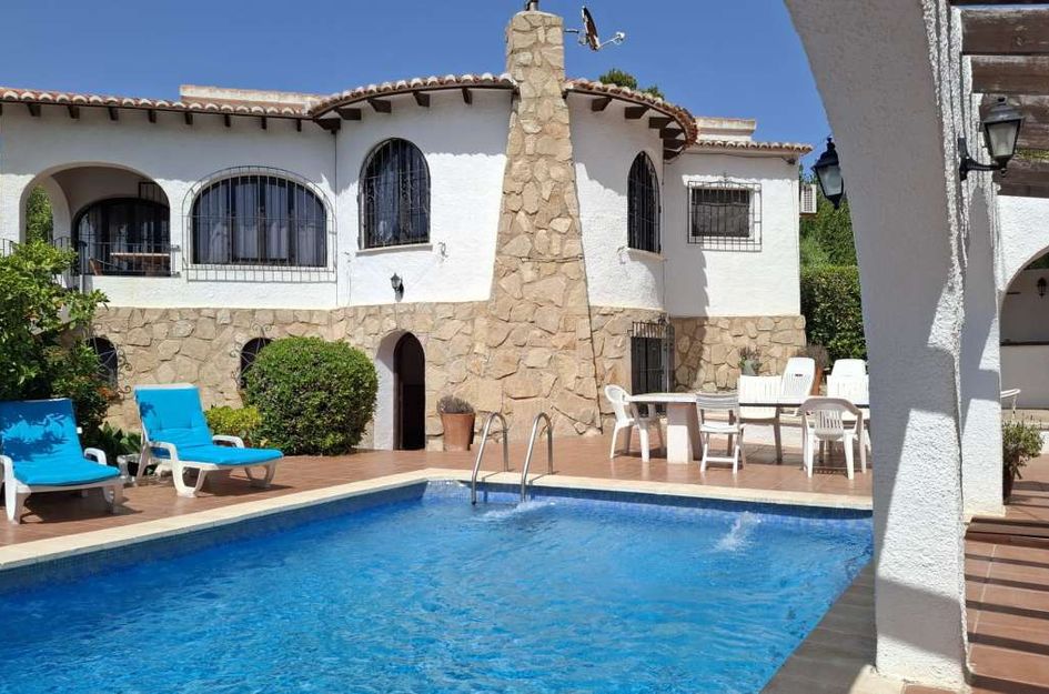 Villa in Media Luna