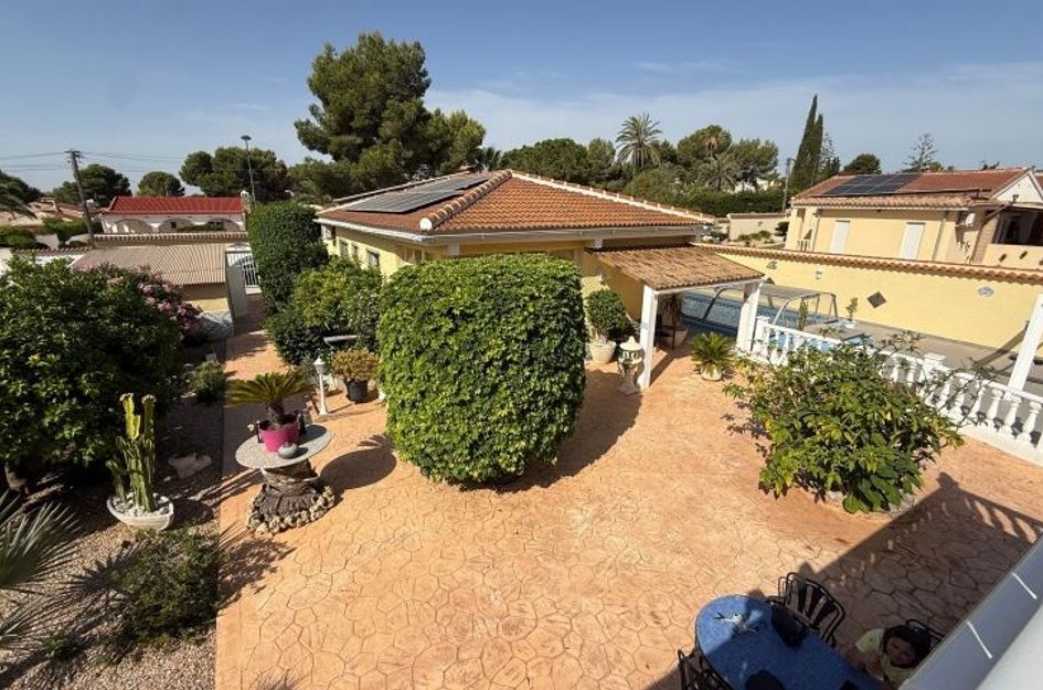 Villa in Pilar de la Horadada