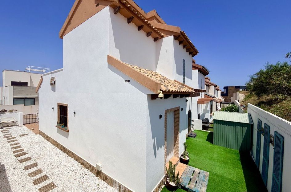 Villa in Quesada