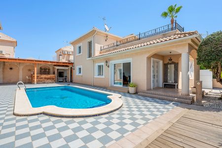 Villa in Torre de la Horadada