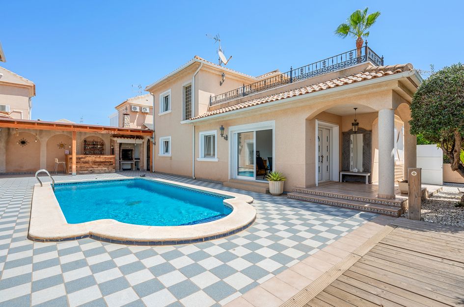 Villa in Torre de la Horadada
