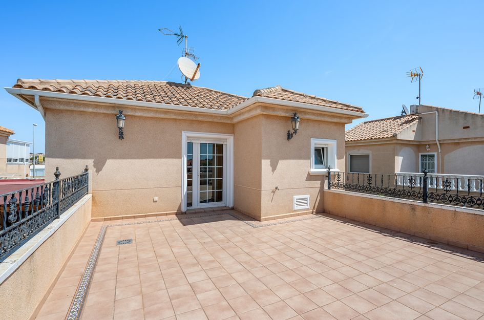 Villa in Torre de la Horadada