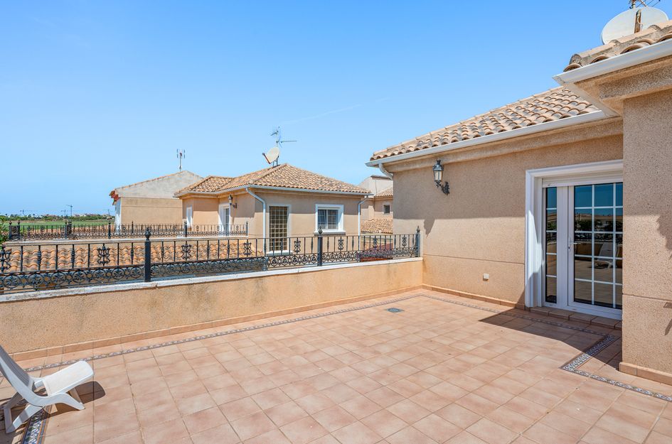 Villa in Torre de la Horadada
