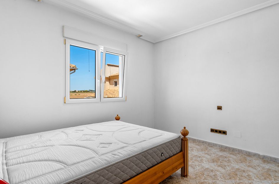 Villa in Torre de la Horadada
