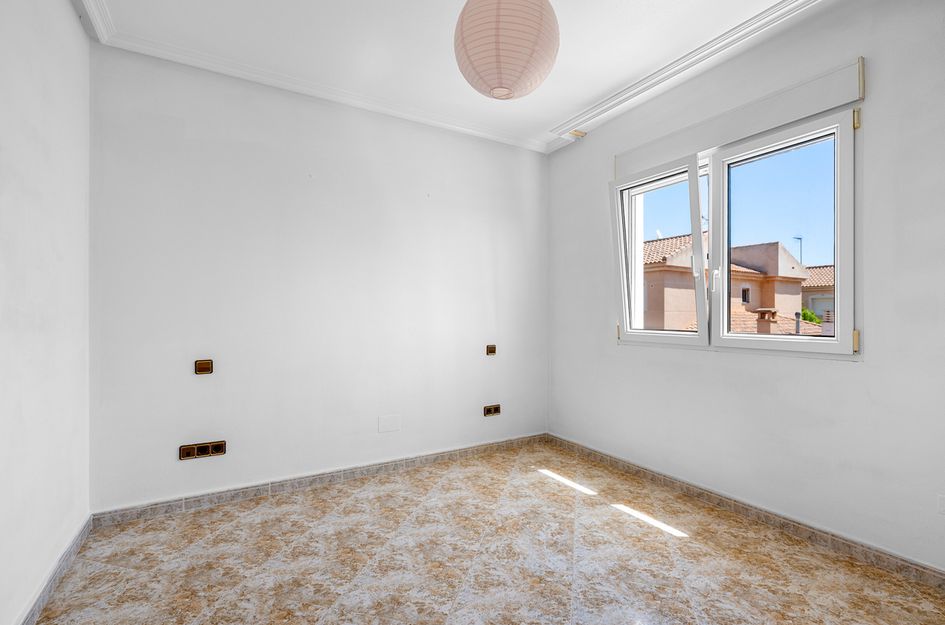 Villa in Torre de la Horadada