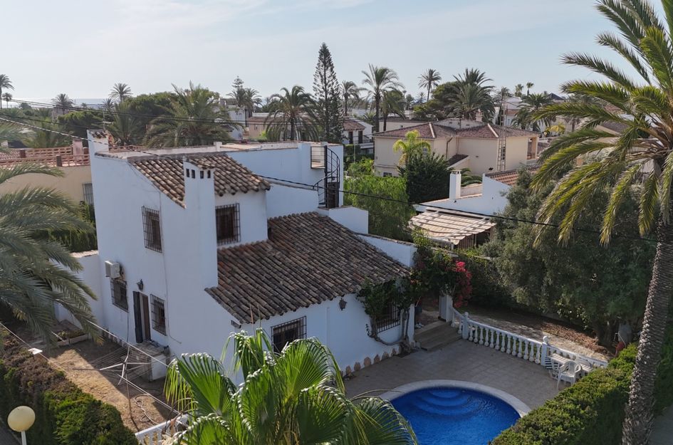 Villa in Cabo Roig