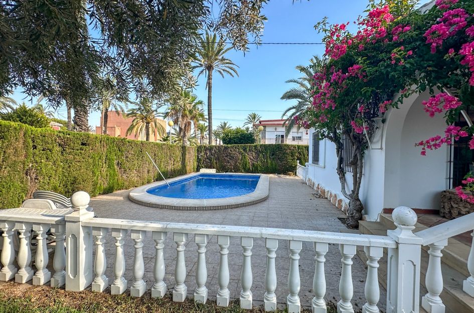 Villa in Cabo Roig
