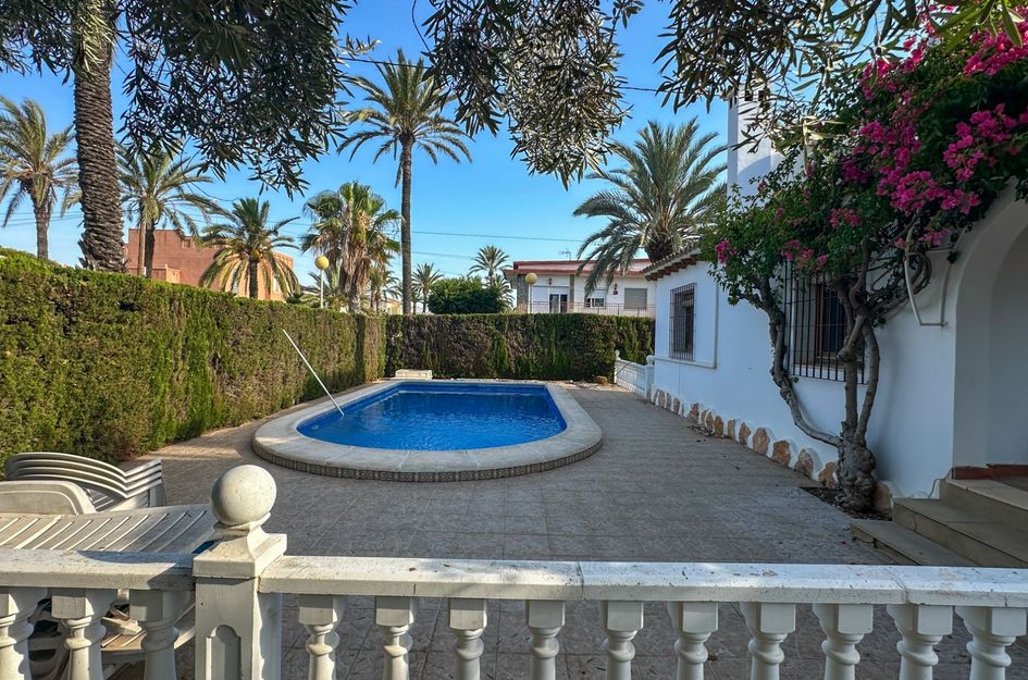 Villa in Cabo Roig