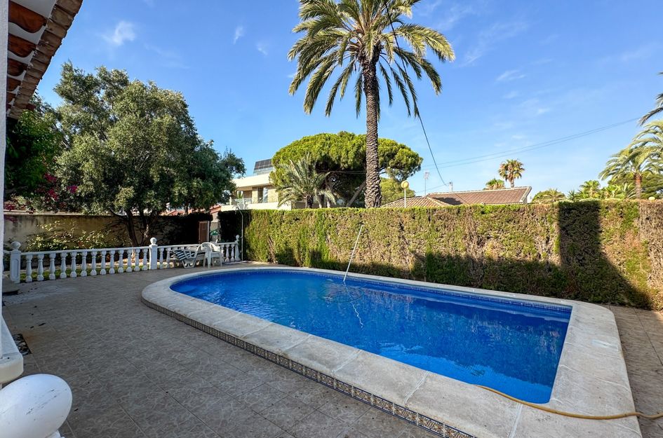 Villa in Cabo Roig