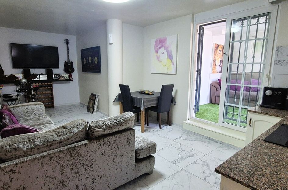 Villa in Res. Las Filipinas