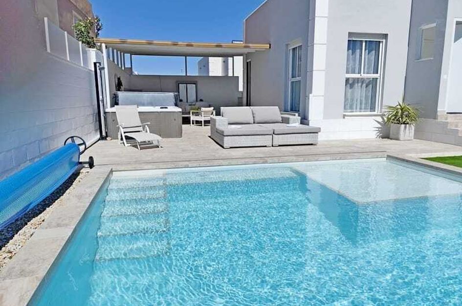 Villa in Jerónimo y Avileses
