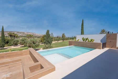 Villa in Castillo de Montemar