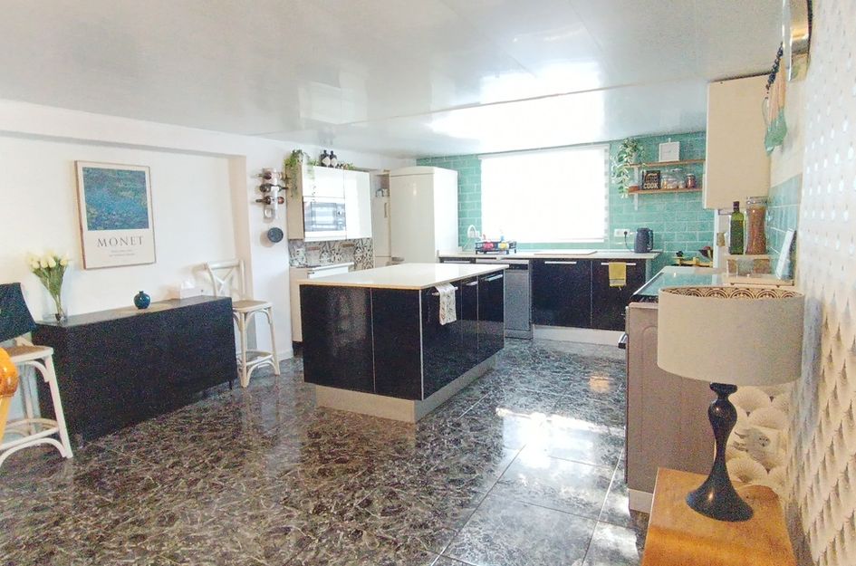 Villa in Cañadas de San Pedro