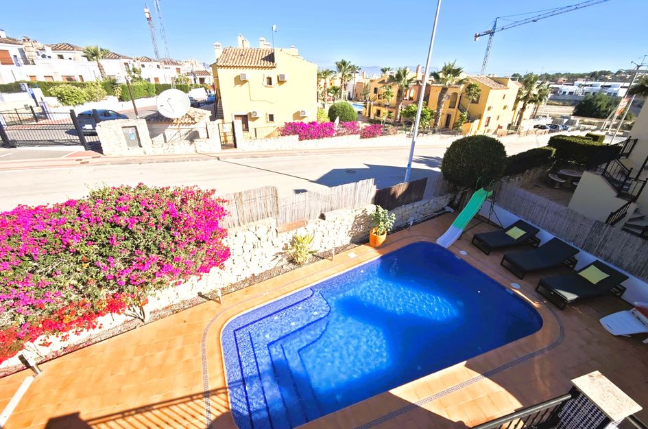 Villa in Castillo de Montemar