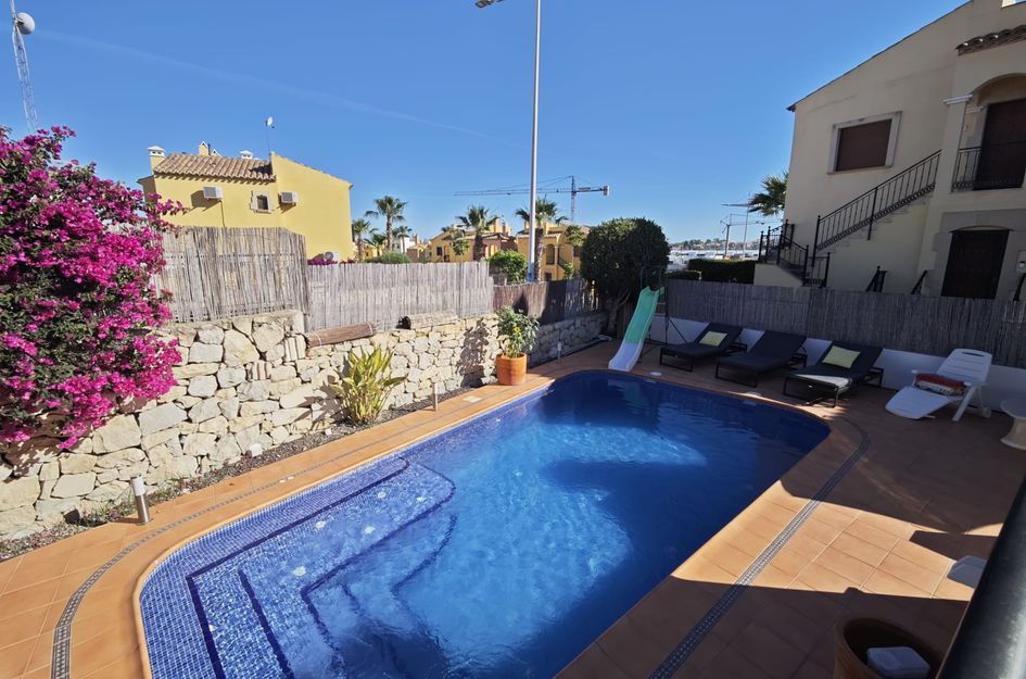 Villa in Castillo de Montemar