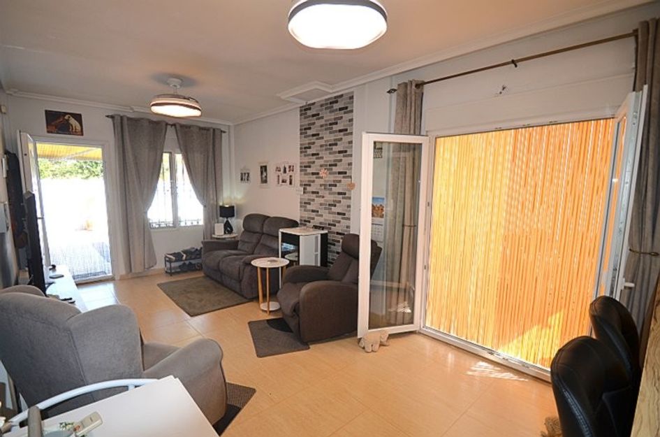 Halfvrijstaand in Sucina