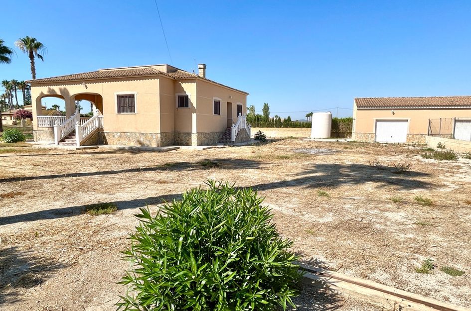 Villa in Almajal