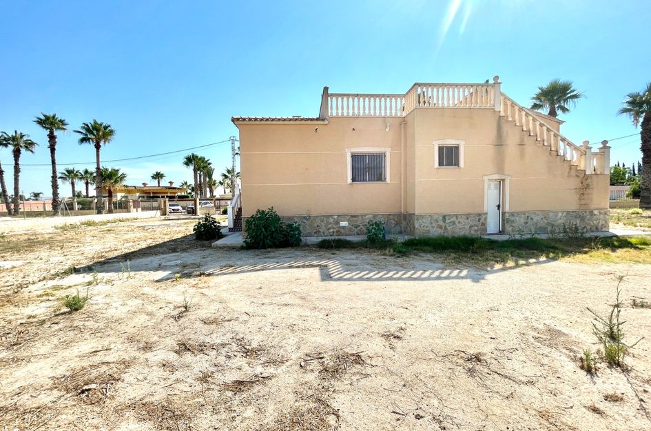 Villa in Almajal