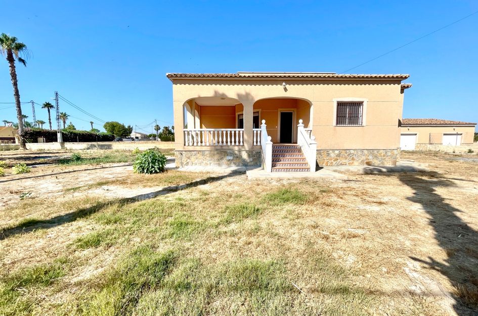 Villa in Almajal