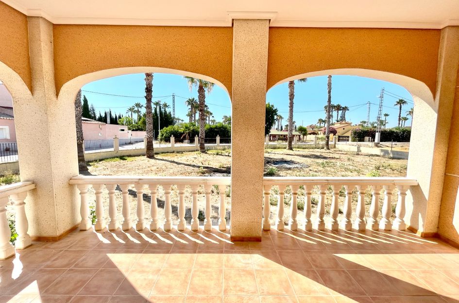 Villa in Almajal