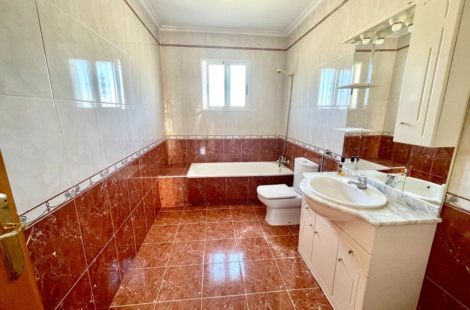 Villa in Almajal