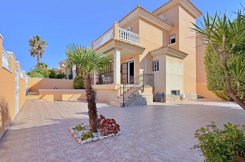 Villa in Orihuela