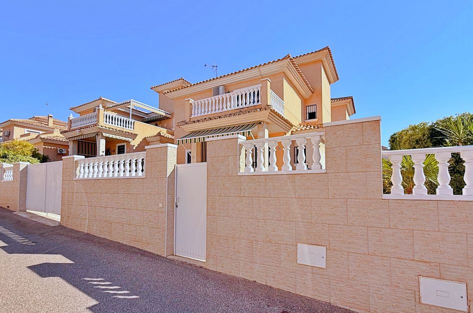 Villa in Orihuela
