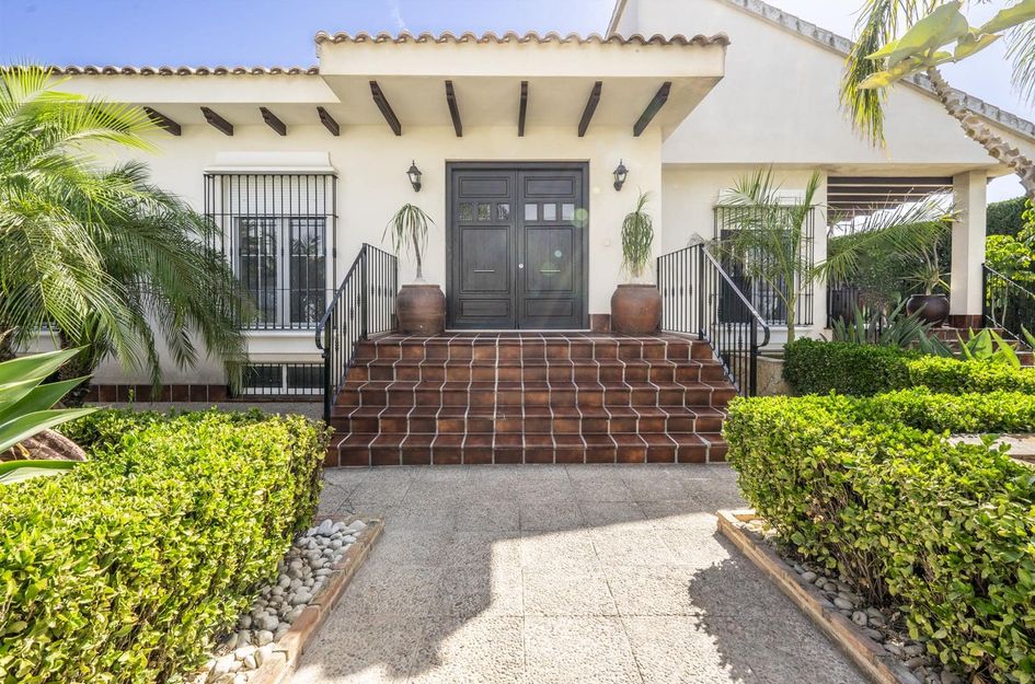 Villa in Alquerías