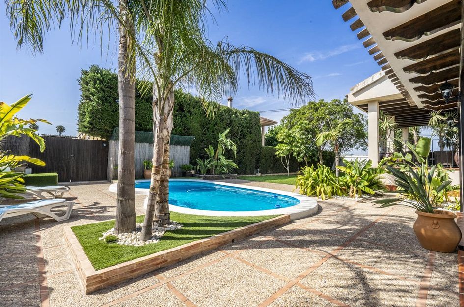 Villa in Alquerías